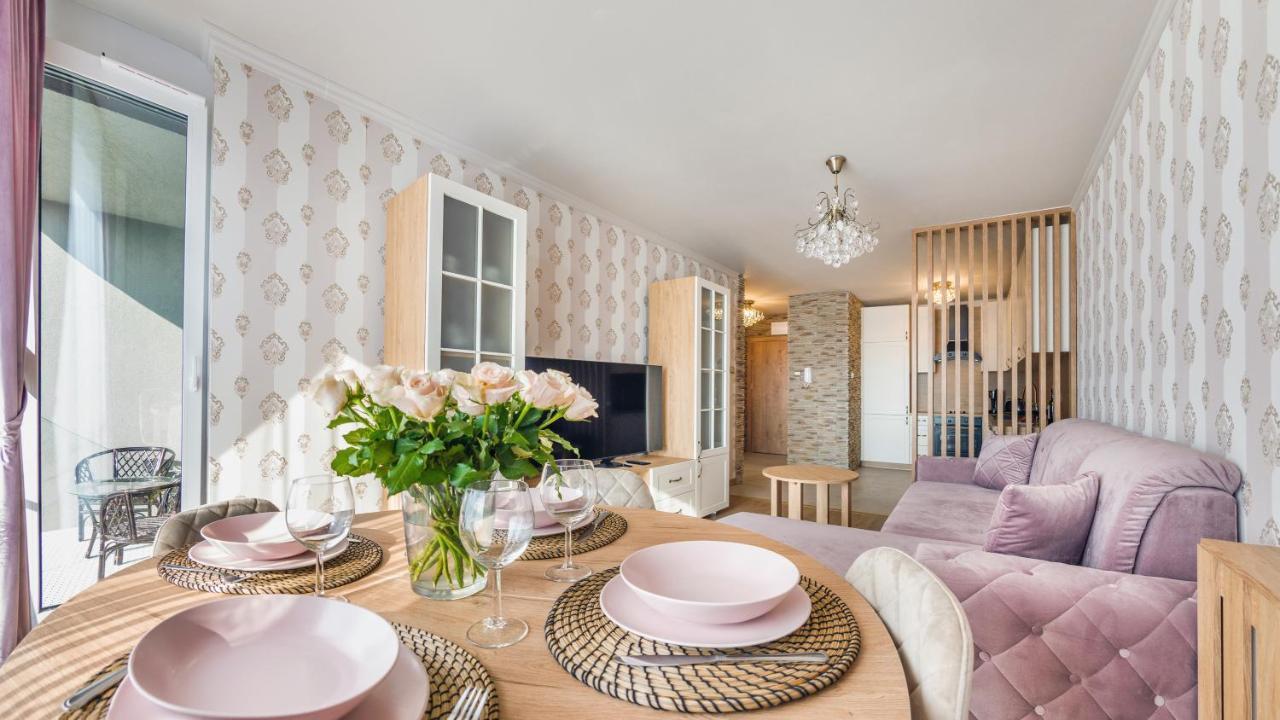 Apartament Z 1 Sypialnia Retro Deluxe 60 F Perlowa Przystan - Holiday City Колобжег Екстер'єр фото